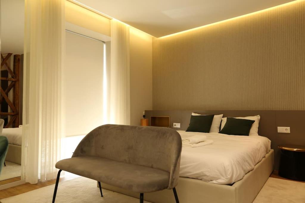 Apartamento Center History 106 Letters